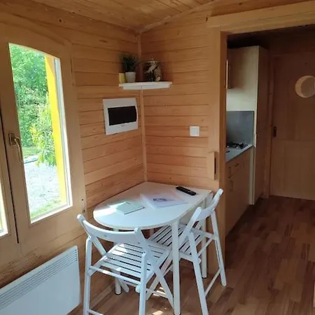 Ferienhaus Roulotte Equipee - La Paquerie *