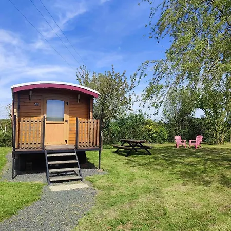 Roulotte Equipee - La Paquerie * Le Louroux-Béconnais