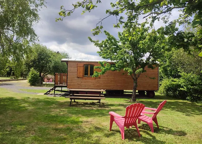 Roulotte Equipee - La Paquerie 펜션 *