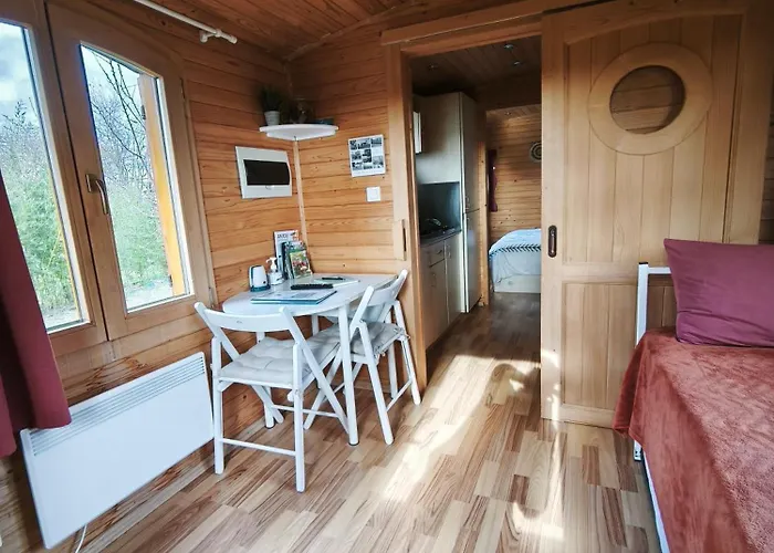 Roulotte équipée - La Pâquerie * Le Louroux-Béconnais