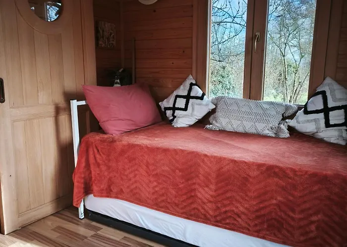 Hébergement de vacances Roulotte équipée - La Pâquerie Le Louroux-Béconnais