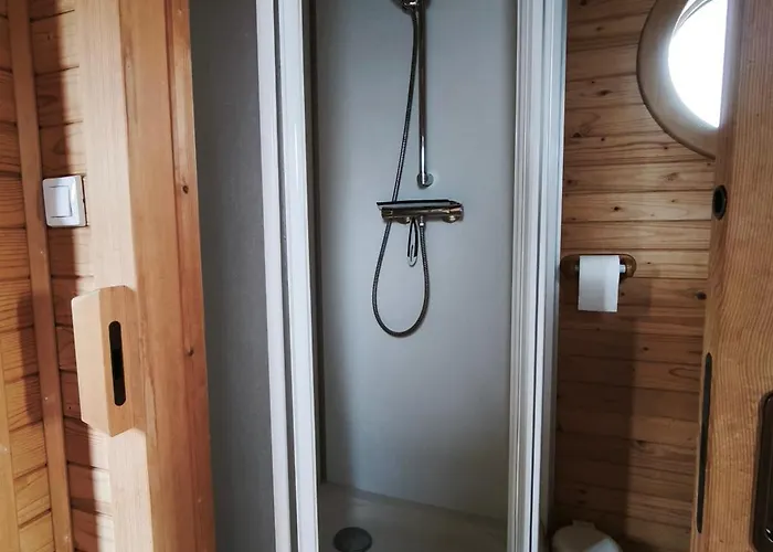 Roulotte équipée - La Pâquerie Le Louroux-Béconnais